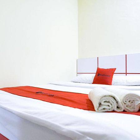 Hotel Reddoorz At Buah Batu 5 Bandung Exterior foto