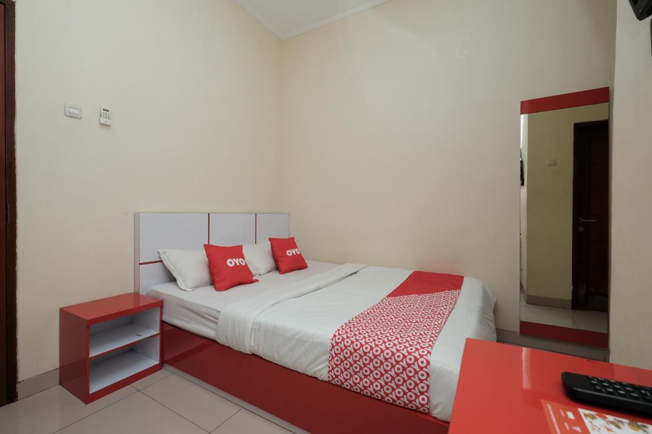 Hotel Reddoorz At Buah Batu 5 Bandung Exterior foto