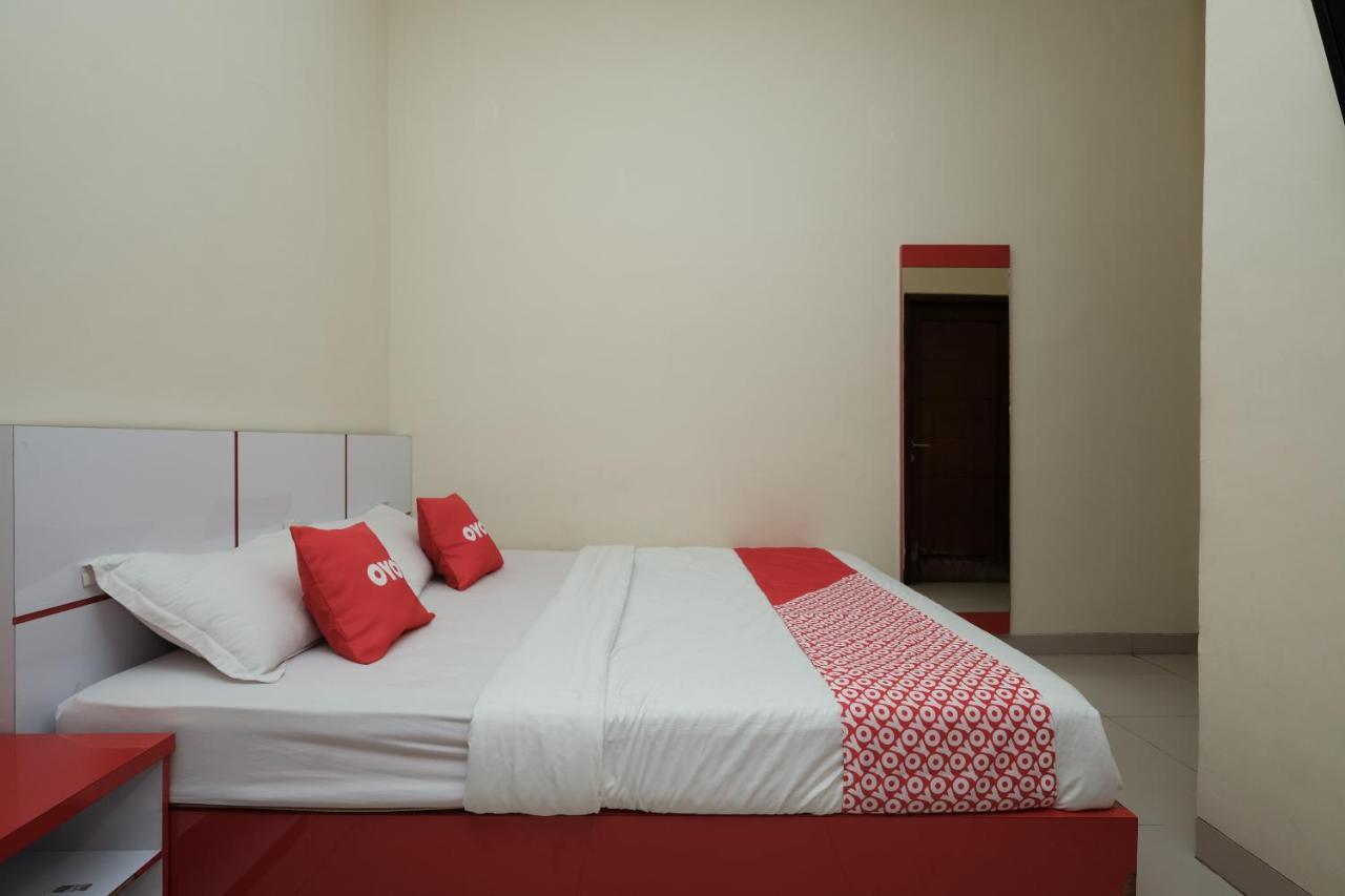 Hotel Reddoorz At Buah Batu 5 Bandung Exterior foto